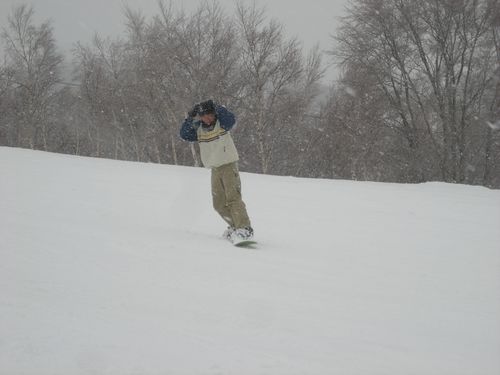 野沢温泉スキー場にて初スノボ