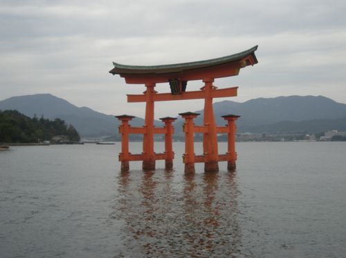 厳島神社