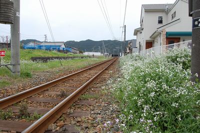 紀伊佐野駅近くの踏み切り