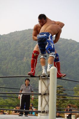 世界遺産プロレス崔領二選手