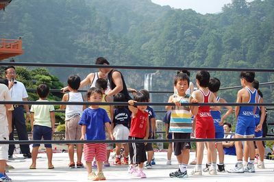 世界遺産でチビッ子プロレス教室